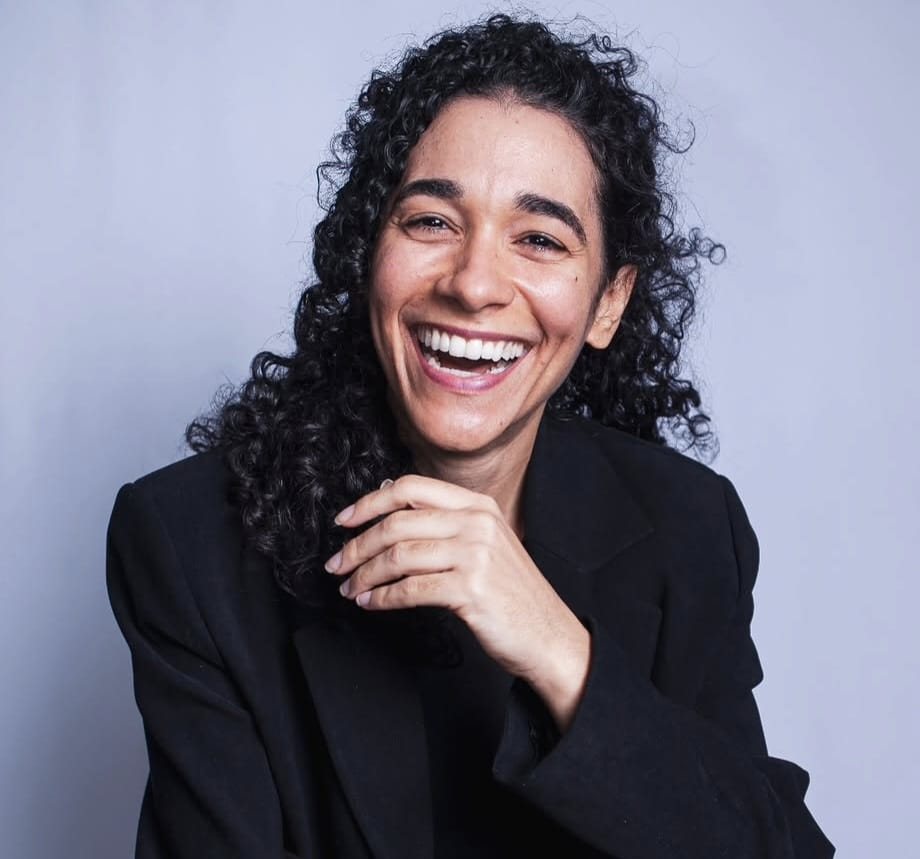 Larissa Leão como Regina