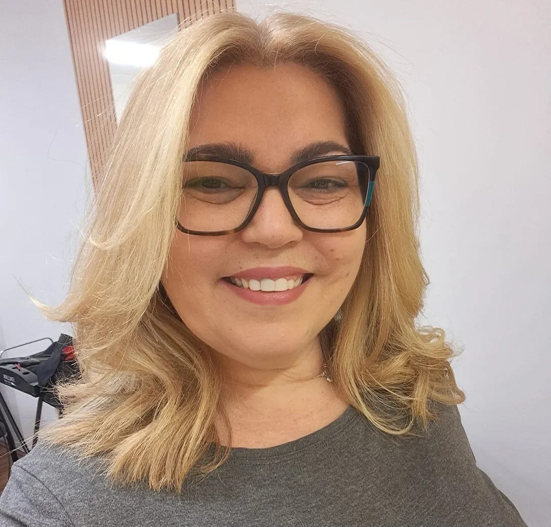 Shirley Gonçalves como Ana